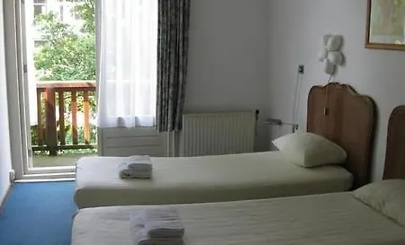 Bellington Hotel *